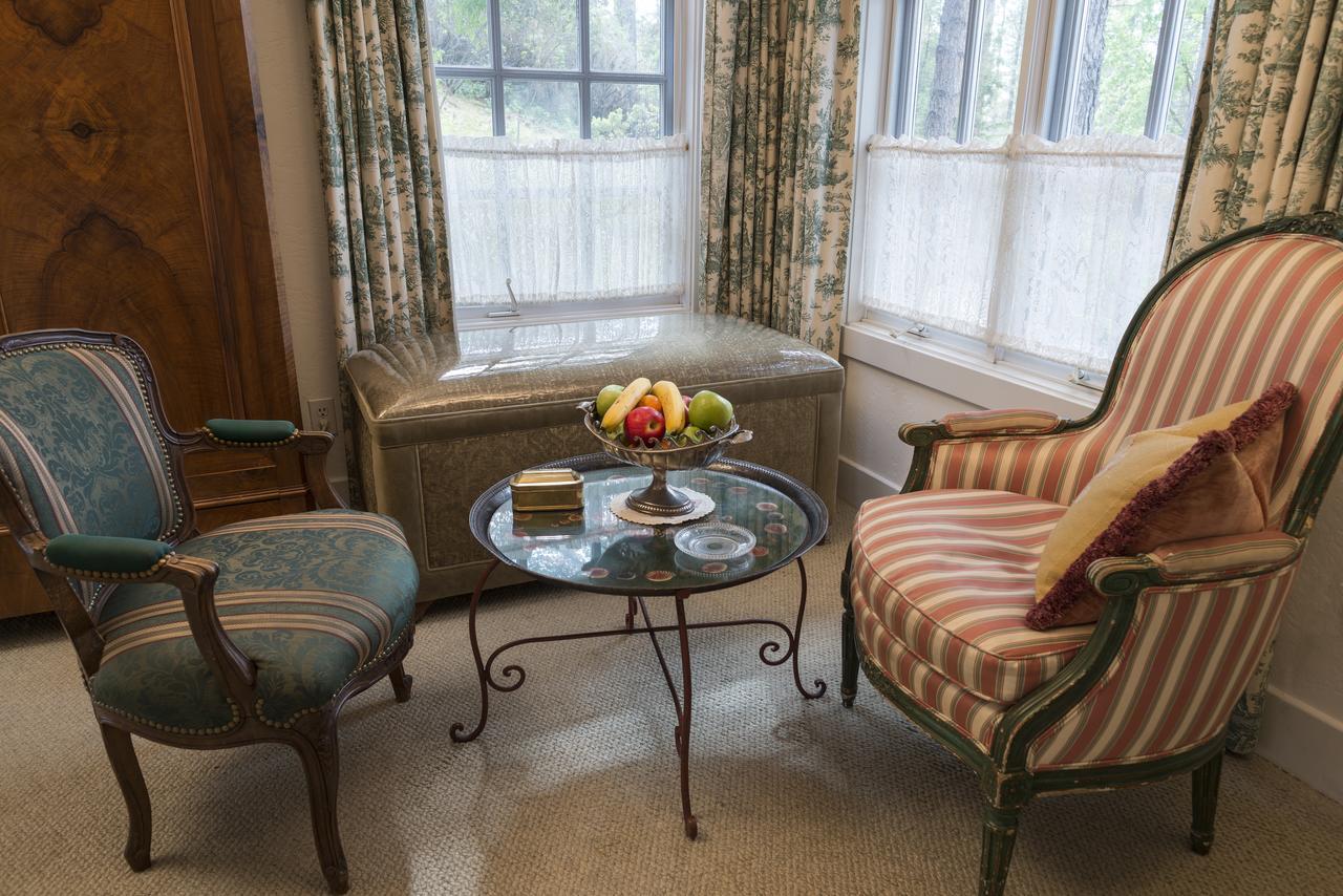 Chateau Du Sureau Hotel 5*